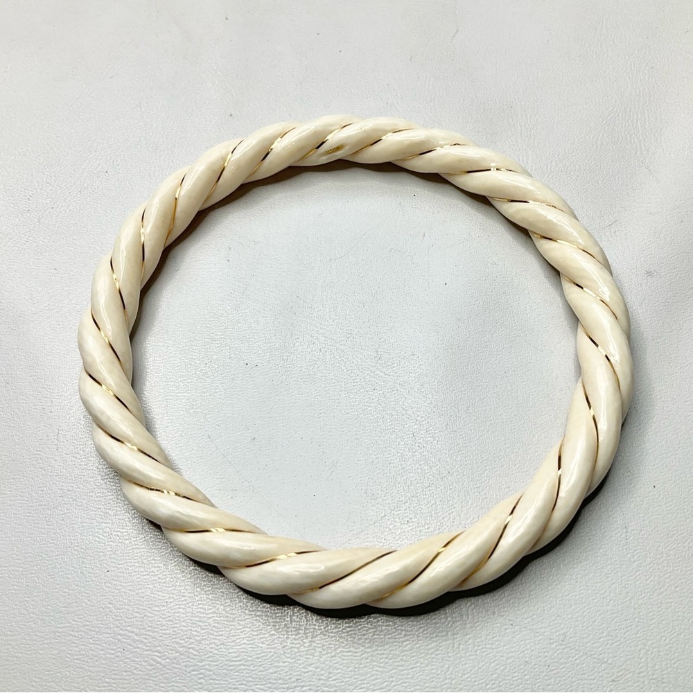 Mammoth Ivory 14K Carved Twist Bangle Bracelet 585